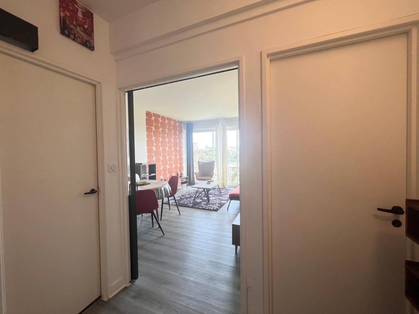 Le Retro - Splendide Appartement Поатие Екстериор снимка